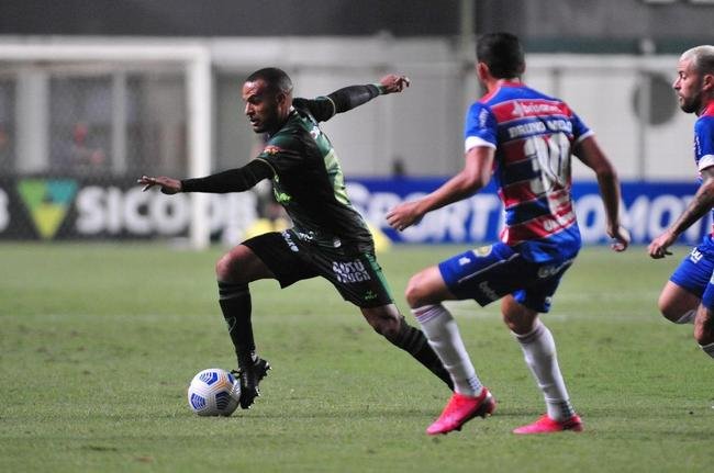 Fotos da vitria do Amrica sobre o Fortaleza, por 2 a 1, no Independncia, pela 29 rodada da Srie A do Campeonato Brasileiro