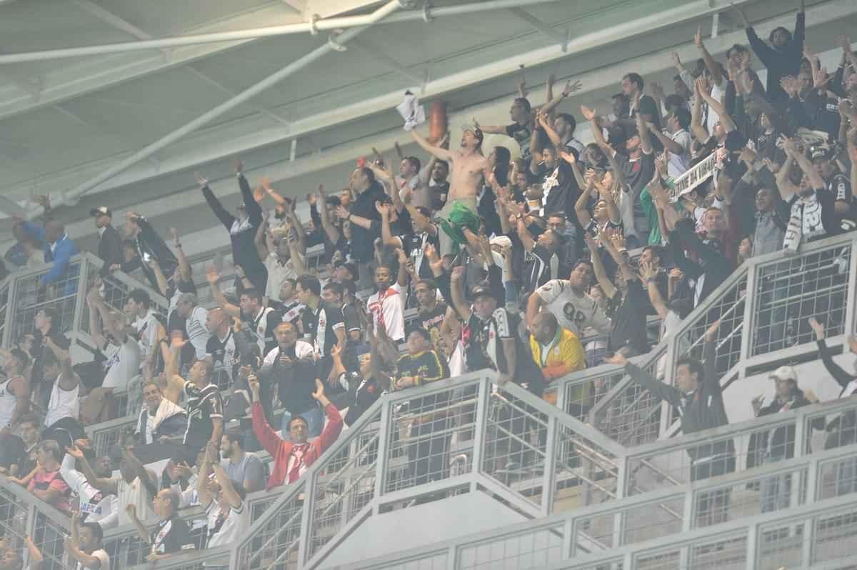 Imagens da partida entre Atltico e Vasco, no Independncia 