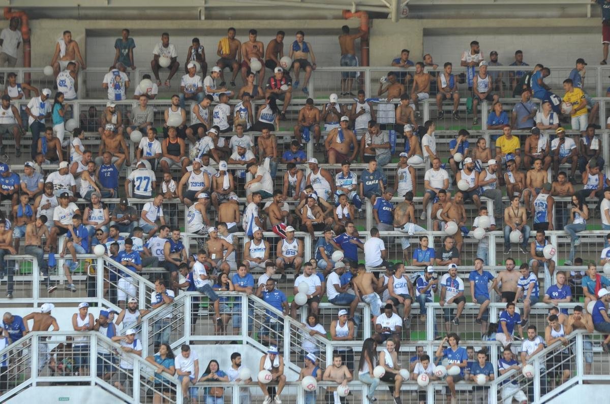 Torcida do Cruzeiro na final do Mineiro, no Independncia, diante do Atltico