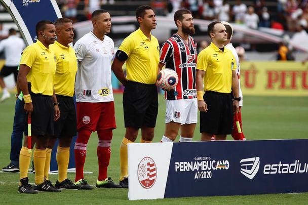 Equipes se enfrentaram pela sétima rodada do Campeonato Pernambucano no estádio do Arruda