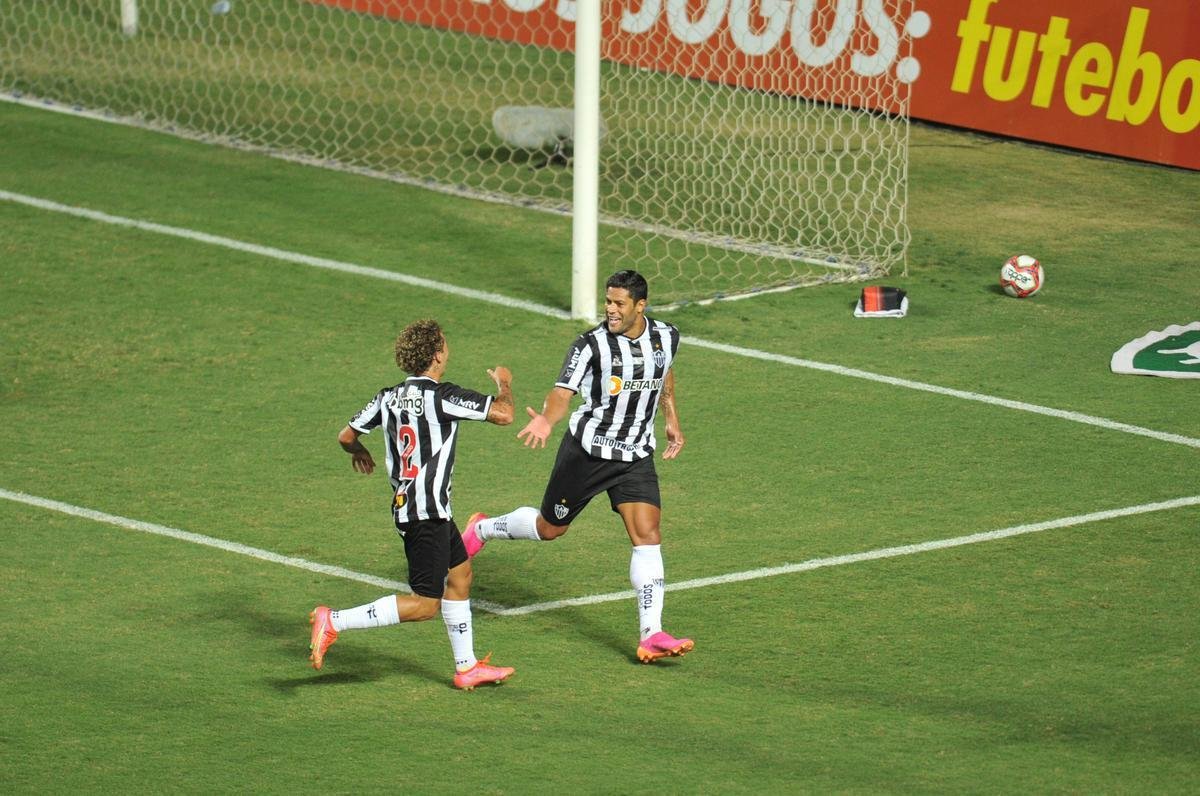 Fotos do jogo de ida da semifinal do Mineiro entre Tombense e Atltico, no Independncia, em Belo Horizonte.