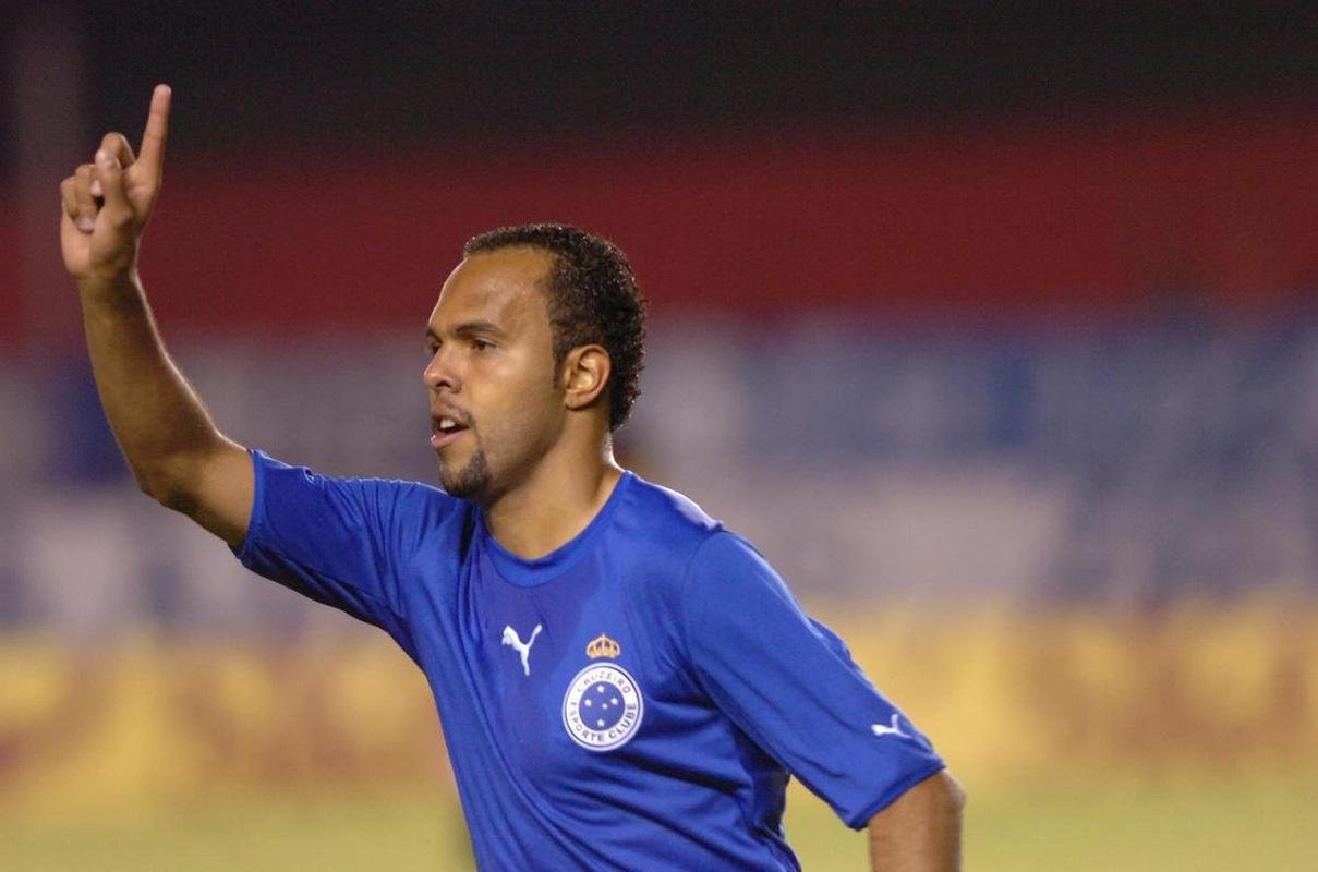 35 - Alecsandro (20 gols)