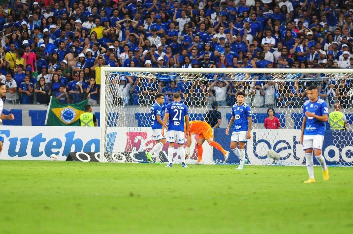 Cruzeiro 3 x 2 CSA: veja fotos do jogo da taa