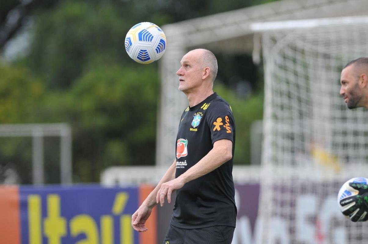 Seleo Brasileira realizou treinamento na tarde deste sbado (29/1) na Toca da Raposa II