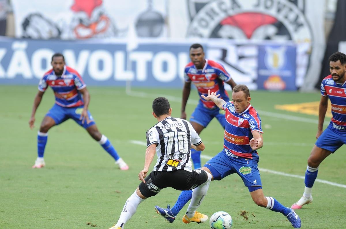 Fotos do duelo entre Atltico e Fortaleza, no Mineiro, em Belo Horizonte, pela 33 rodada do Campeonato Brasileiro