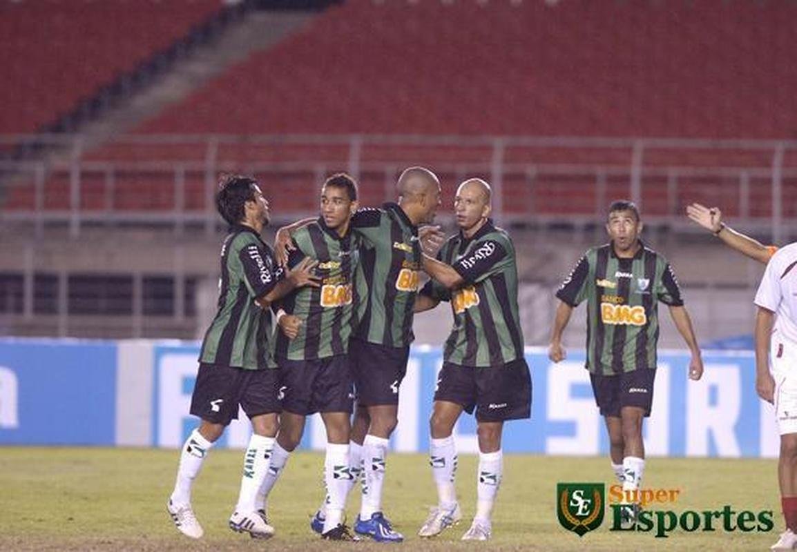 Camisa americana de 2010