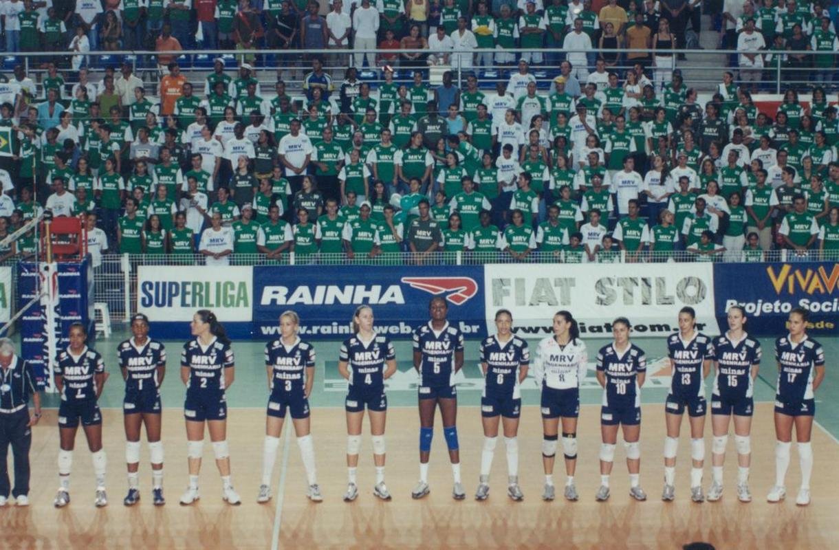 Fotos histricas de Sheilla em sua trajetria pelo vlei do Minas
