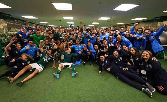 Bolsonaro crava Palmeiras campeão mundial e diz que Cruzeiro será o  vencedor da Série B 2022 - Lance!