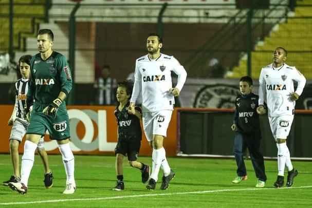 Em Florianópolis, Figueirense e Atlético empatam por 1 a 1