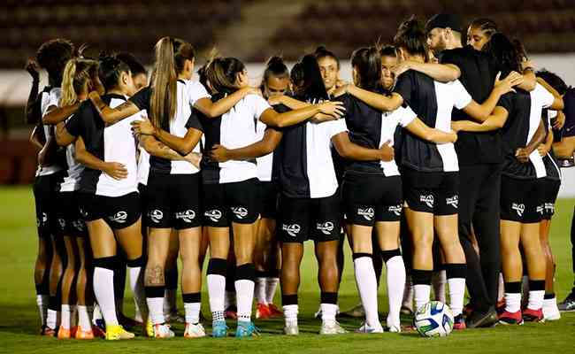 Jogadoras do time feminino se uniram para posicionar contra a contratao de Cuca