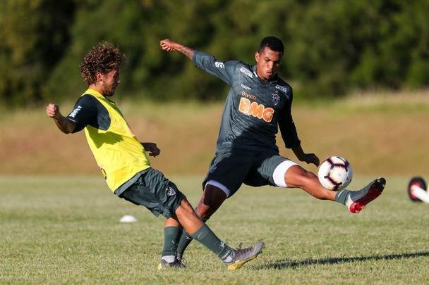 Jogadores do Atltico treinaram no CT do Danubio, em Montevidu, nesta tera-feira