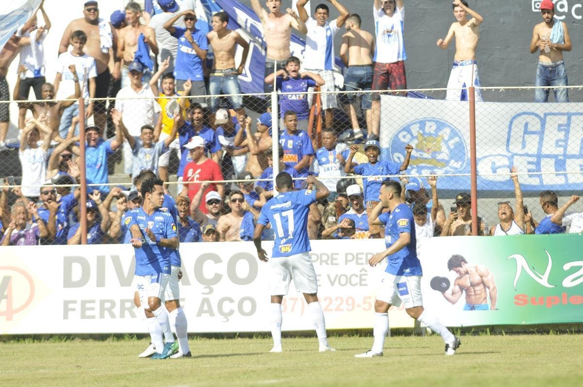 Cruzeiro abriu 2 a 1 no primeiro tempo, com gols de Raniel e Robinho; Alemo descontou para o Guarani