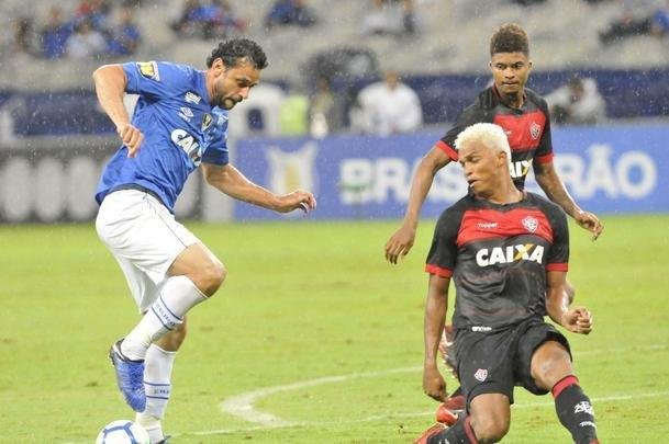No segundo tempo, Fred marcou duas vezes e ampliou vantagem do Cruzeiro para 3 a 0