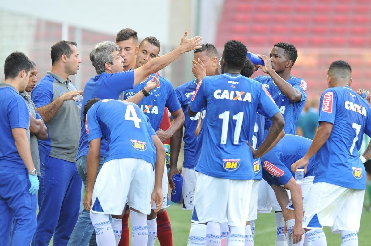 Imagens do jogo entre Cruzeiro e Coritiba, no Independncia, pela final do Campeonato Brasileiro Sub-20