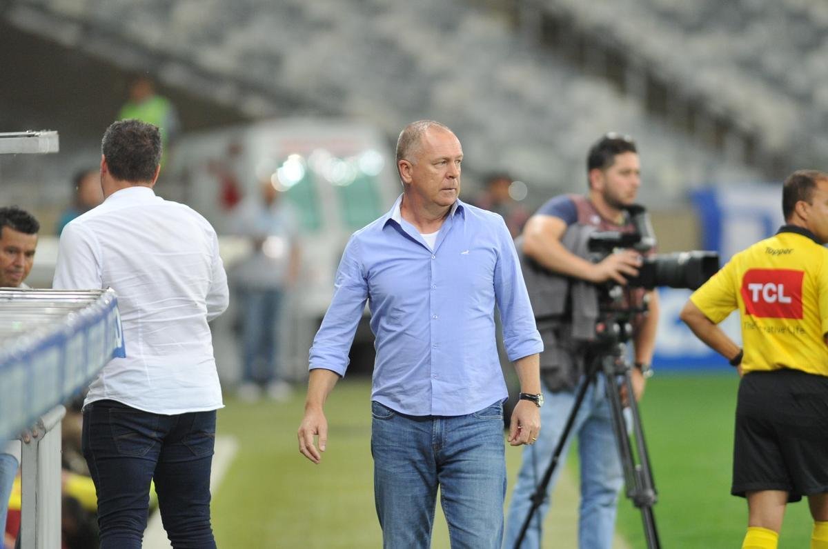 Cruzeiro vira diante do Fluminense no Mineiro e se mantm no G5 do Brasileiro