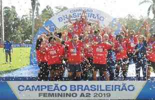 Cruzeiro e So Paulo ficaram no empate por 1 a 1 na finalssima do Brasileiro Feminino A2