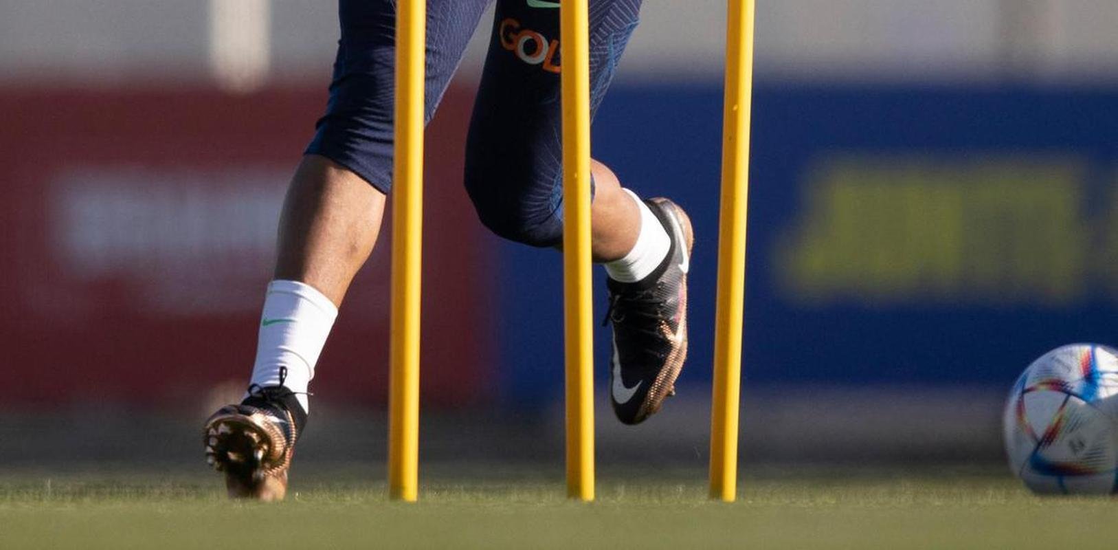 Casemiro - Nike Phantom GT2 DF Elite - sem venda