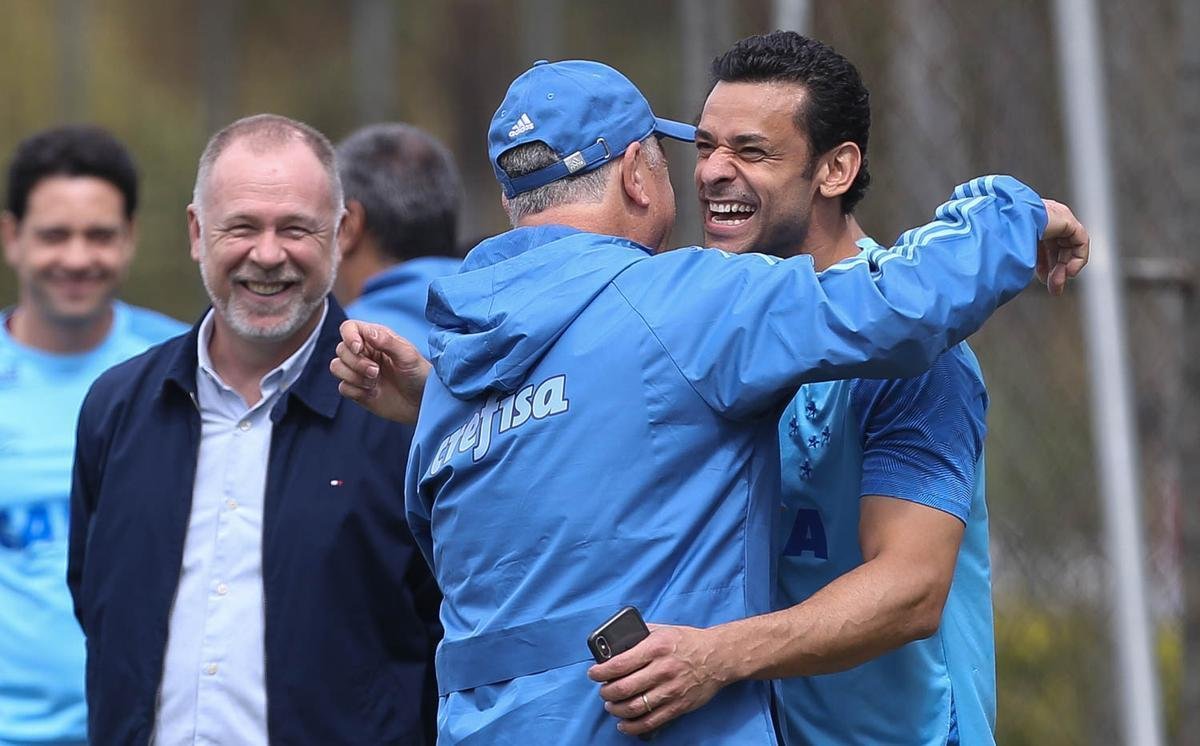 Felipo abraa Fred, atacante titular da Seleo Brasileira na Copa das Confederaes de 2013 e na Copa do Mundo de 2014. Sob o comando de Scolari com a camisa verde-amarela, o atacante marcou 11 gols em 20 jogos.