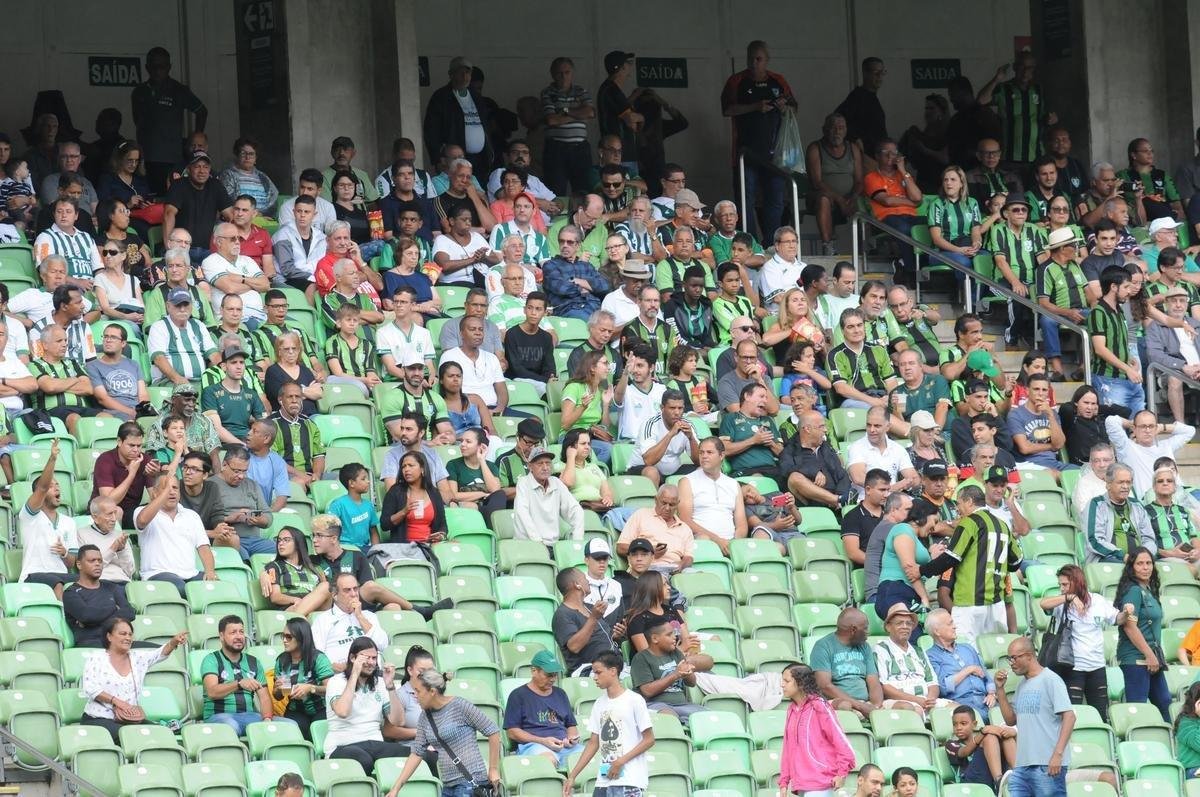 Fotos da vitria do Amrica sobre o Tombense, por 2 a 1, no Independncia, pela stima rodada do Campeonato Mineiro. Triunfo coloca Coelho na liderana do Estadual