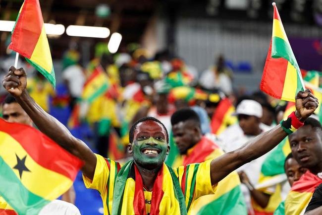 Imagens da torcida no confronto entre Portugal e Gana, pelo Grupo H da Copa do Mundo.