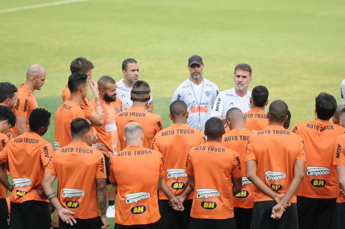 Vagner Mancini e Luan concederam entrevista na Cidade do Galo