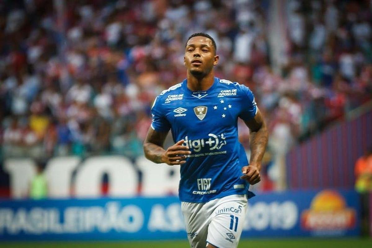 Atacante David pelo Cruzeiro, em 2019
