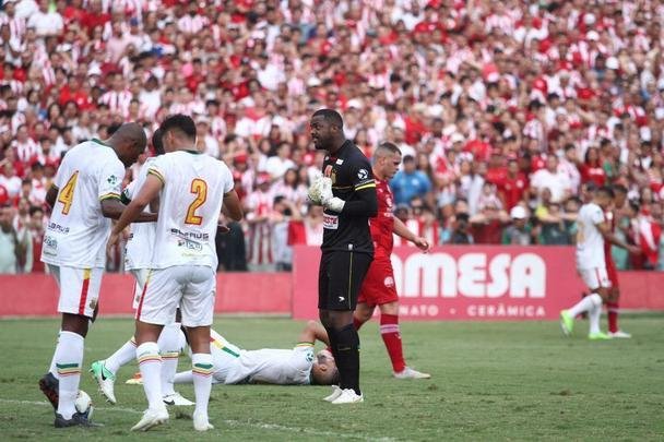 Náutico e Sampaio Corrêa iniciaram a decisão da Série C neste domingo