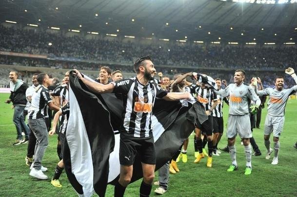 Imagens da deciso entre Cruzeiro e Atltico no Mineiro