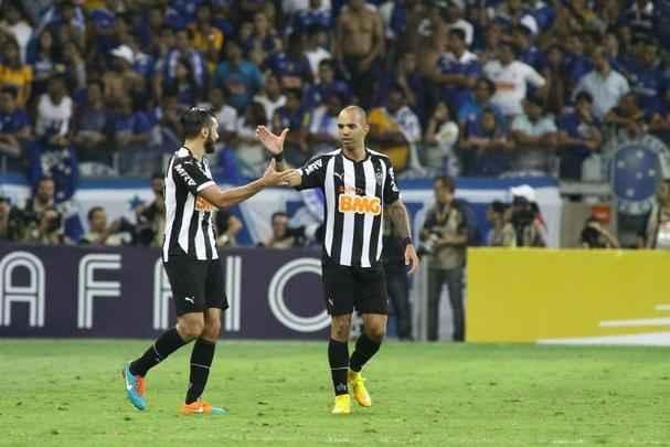 Imagens da deciso entre Cruzeiro e Atltico no Mineiro