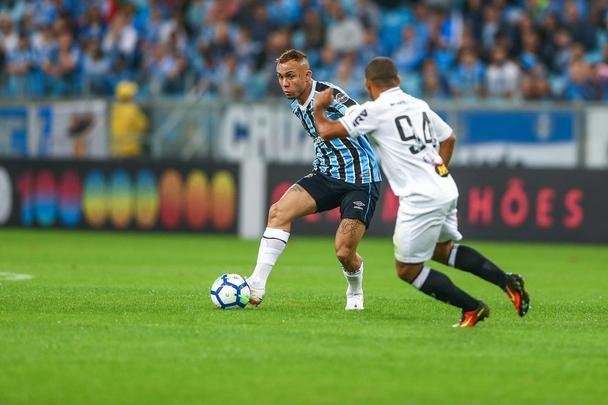 Grêmio jogou melhor e conseguiu vitória por 2 a 0 sobre o Atlético na Arena, em Porto Alegre, pela 13ª rodada do Campeonato Brasileiro