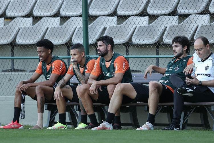 Fotos do primeiro treino de Diego Costa pelo Atlético