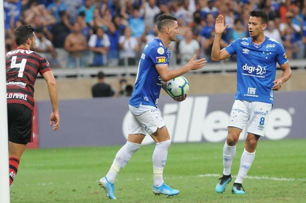 Cruzeiro e Flamengo se enfrentaram pela 20 rodada do Campeonato Brasileiro