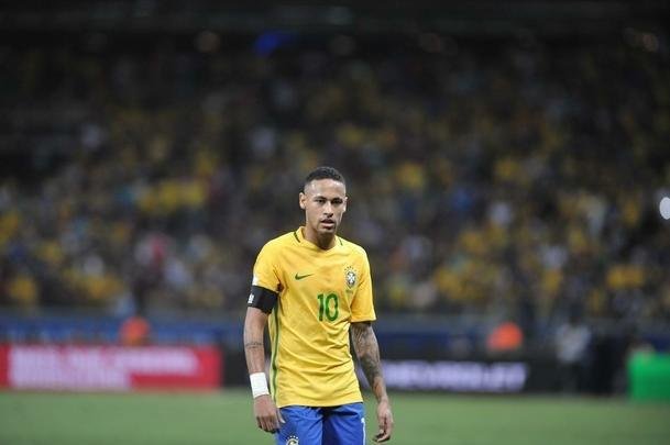 Imagens do primeiro tempo de Brasil e Argentina no Mineiro