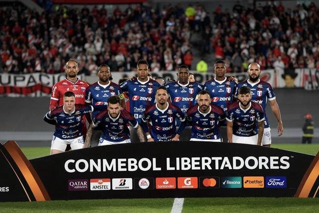 Fortaleza (briga por vaga no Grupo F)