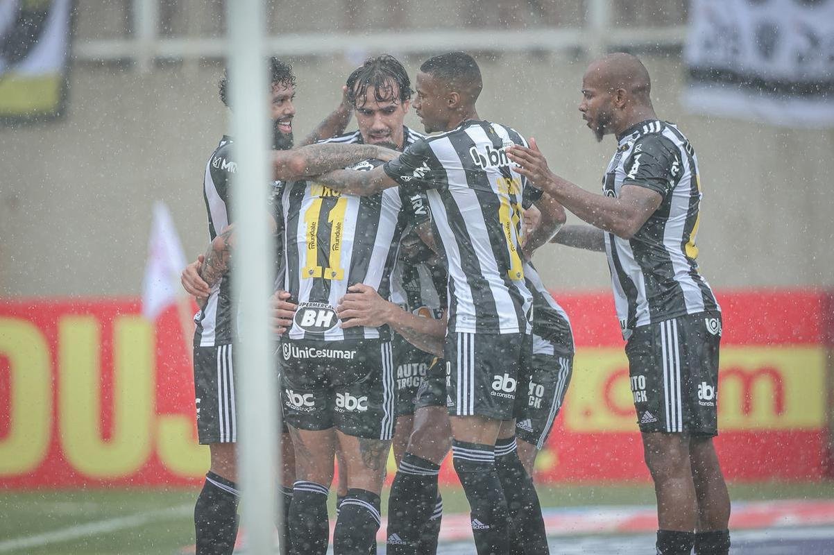 Tombense x Atltico: fotos do jogo pelo Campeonato Mineiro