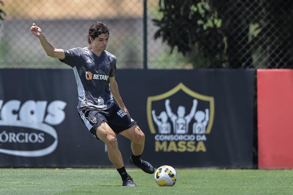 Fotos do treino do Atltico, que teve Hulk em campo 