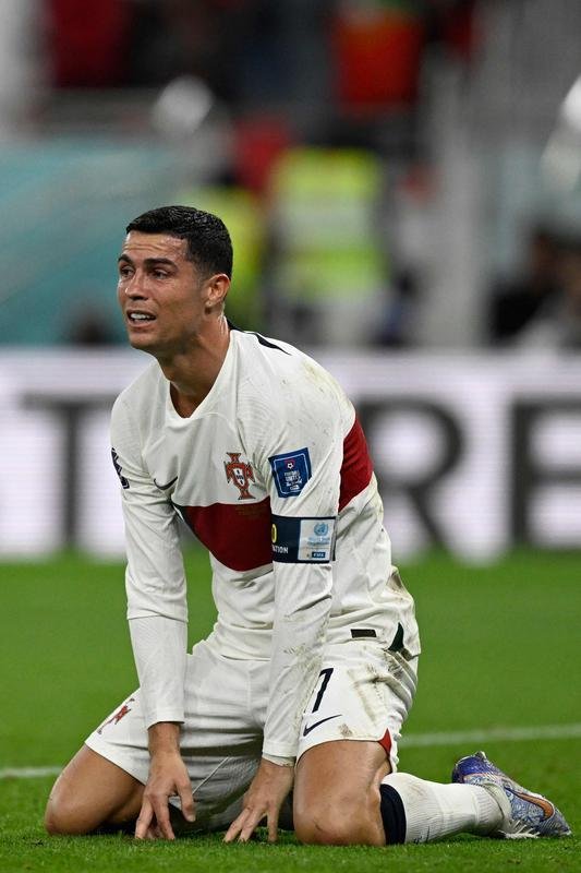 Cristiano Ronaldo chora aps eliminao de Portugal na Copa do Mundo diante de Marrocos