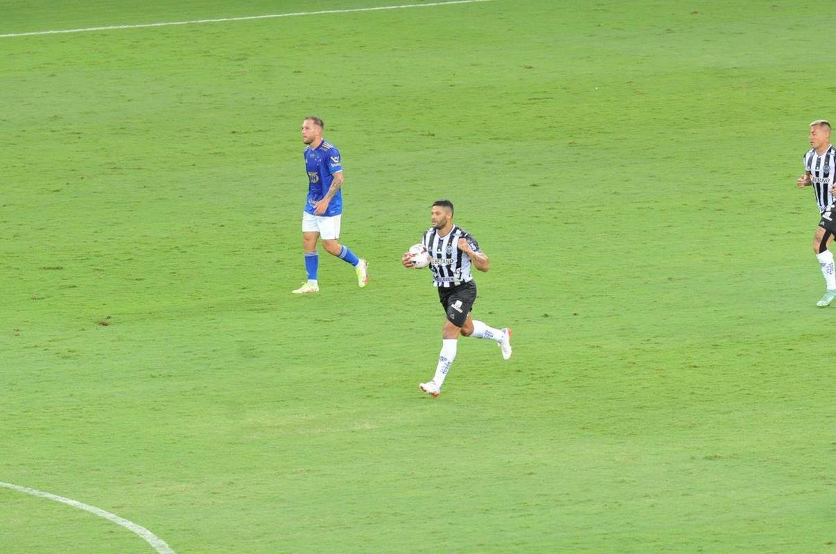 Fotos do clssico entre Atltico e Cruzeiro, no Mineiro
