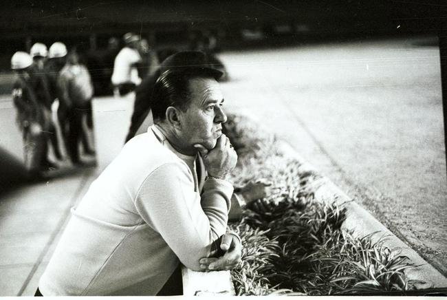 Airton Moreira comandou o Cruzeiro em 206 jogos. As passagens foram em 1957 e entre 1964 e 1967.