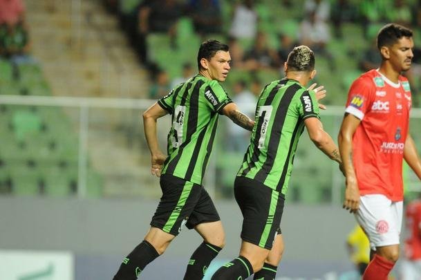 Fotos de Amrica x Tupynambs, no Independncia, pela nona rodada do Campeonato Mineiro