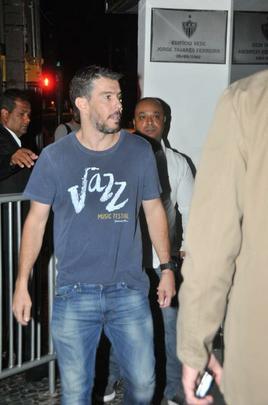 Cerimnia de entrega da Medalha ao Mrito ao Clube Atltico Mineiro pelo Conselho Deliberativo do clube. Na foto, o volante Leandro Donizete, do Amrica, um dos convidados do evento.