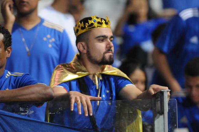 Fotos da torcida do Cruzeiro na partida de volta das oitavas de final da Copa do Brasil, contra o Fluminense, no Mineiro (Juarez Rodrigues/EM/DAPress)