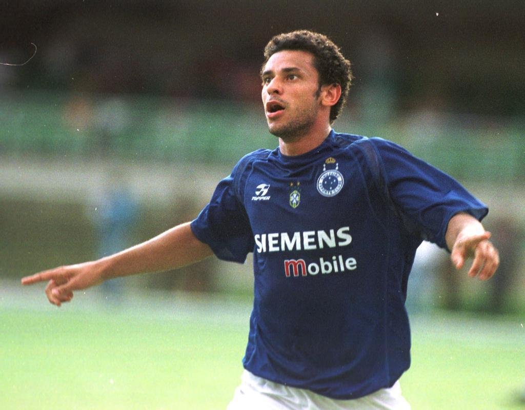 Fred, do Cruzeiro, foi o artilheiro do Campeonato Mineiro de 2005, com 13 gols.