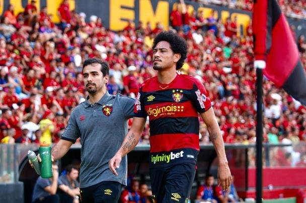 Em campo, Sport e Criciúma se enfrentaram pela 34ª rodada da Série B