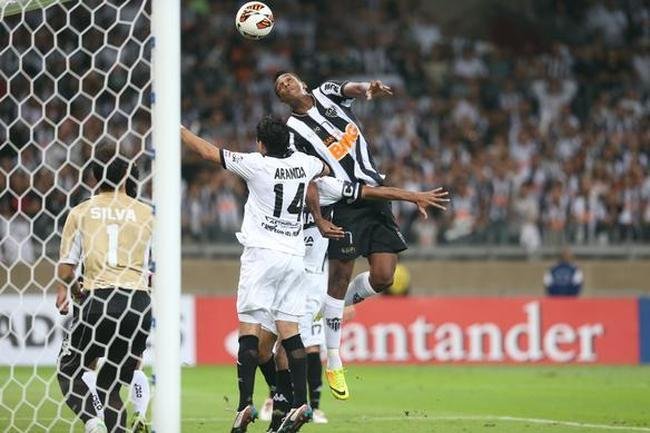 Imagens da partida final da Libertadores entre Atltico e Olimpia