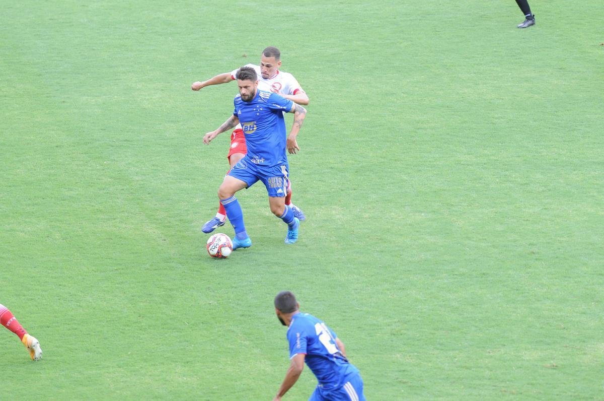 Fotos do empate por 0 a 0 entre Cruzeiro e Tombense, no Mineiro, em Belo Horizonte, pela sexta rodada do Campeonato Mineiro de 2021. Goleiro cruzeirense Fbio pegou um pnalti cobrado por Paulinho Dias e evitou o revs.