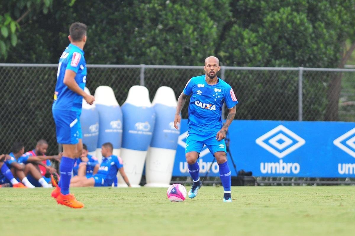 Imagens do jogo-treino entre Cruzeiro e Ipatinga, na Toca da Raposa II, nesta sexta-feira (12/01)
