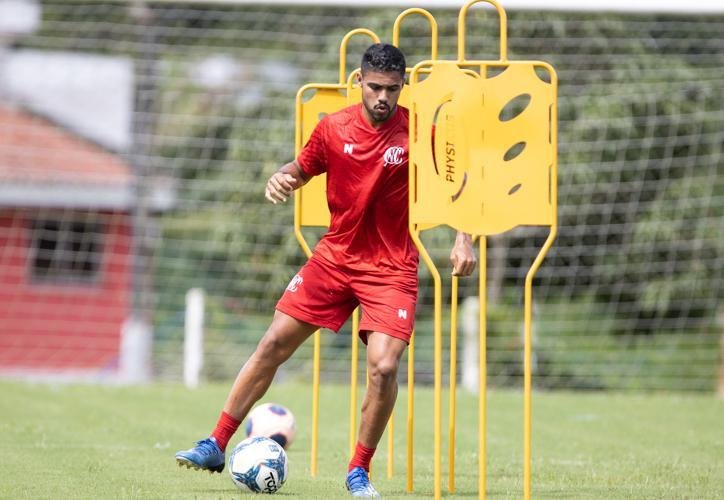 Com o elenco separado em quatro grupos, Náutico realiza primeiro dia de treinos, no Centro de Treinamento Wilson Campos, no bairro da Guabiraba, após quase três meses da suspensão das atividades, por conta da pandemia do coronavírus