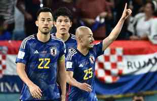Lances da partida entre Japo e Crocia, pelas oitavas de final da Copa do Mundo.