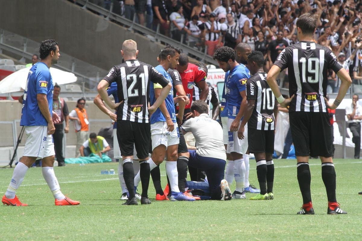 Fred abriu o placar para o Cruzeiro aos 15 minutos do segundo tempo em cobrana de pnalti